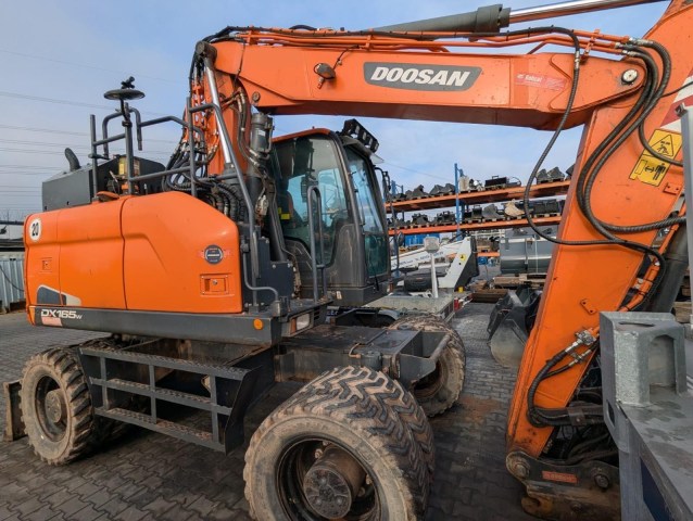 WhatsApp Image 2025-12-05 at 16.33.13 (3)